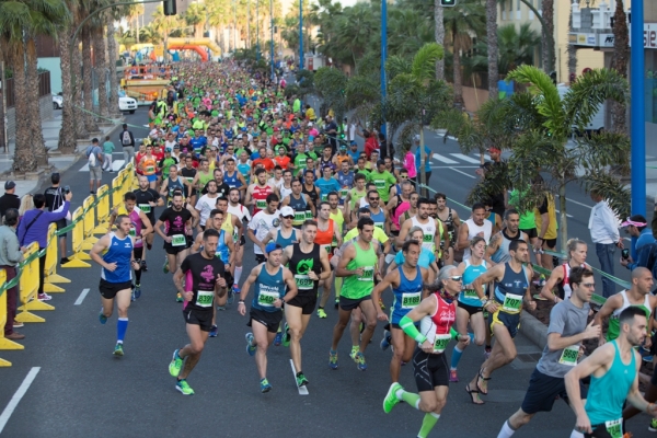 Guaguas Municipales activa este domingo servicios especiales de transporte para facilitar la asistencia de participantes hasta el área de salida de la Gran Canaria Maratón 2017 