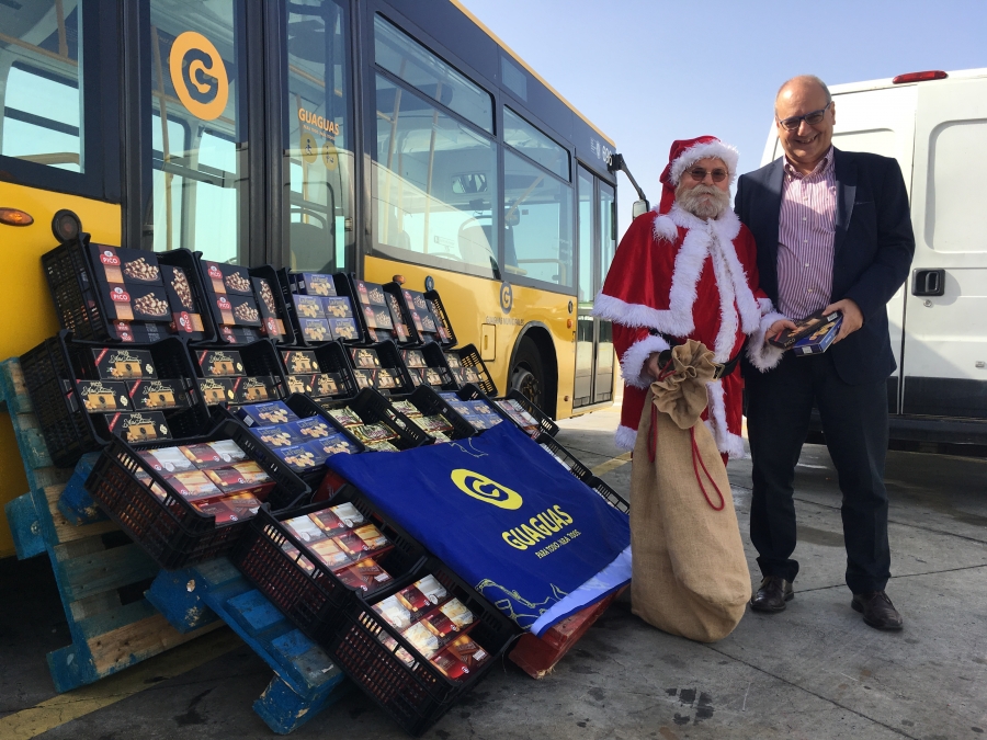 Guaguas Municipales colabora un año más con la campaña solidaria ‘Por un cacho de turrón’