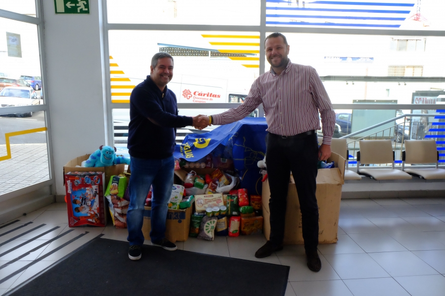 Guaguas Municipales colabora con las campañas solidarias de Cáritas y Casa de Galicia