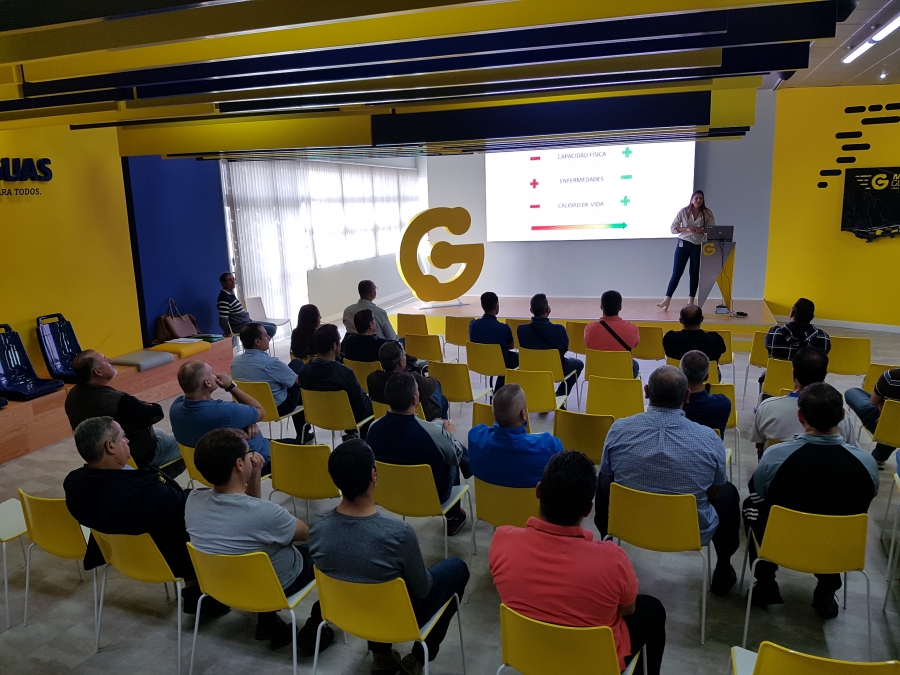 Guaguas Municipales imparte charlas de Salud y Prevención a sus conductores