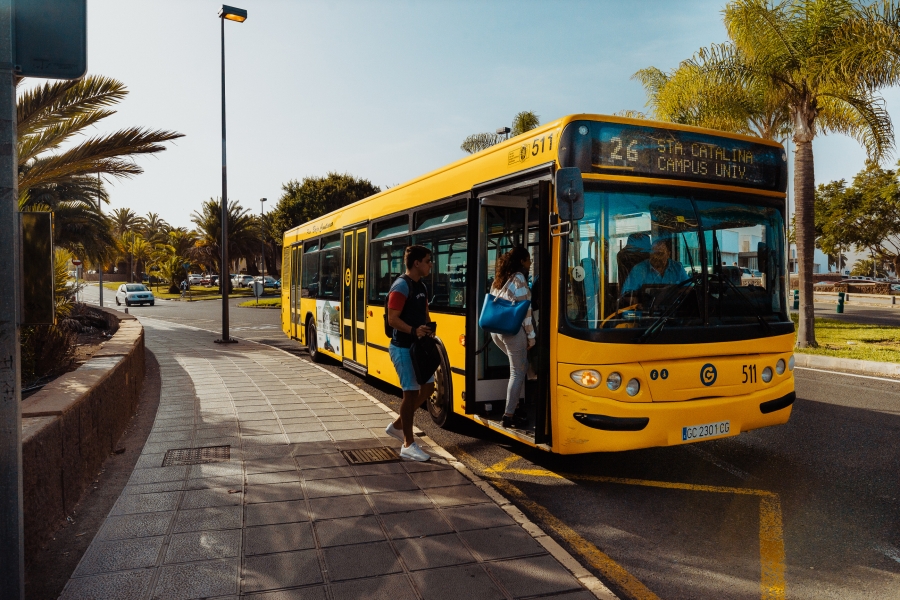 Guaguas Municipales activa el próximo lunes los horarios de la temporada de verano en diez itinerarios 