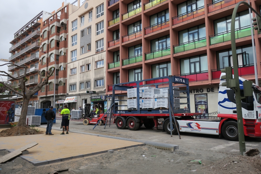 Las obras de la calle Galicia para la implantación de la MetroGuagua afrontan su fase final