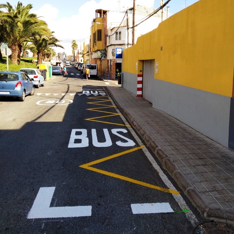 Guaguas Municipales reubica dos paradas de la Línea 6 en el barrio de San Cristóbal para mejorar la seguridad de los viajeros