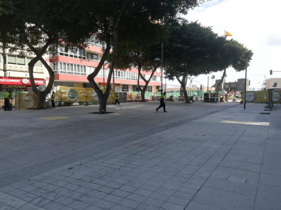Apertura a los peatones del tramo de Mesa y López entre Presidente Alvear y el Arsenal
