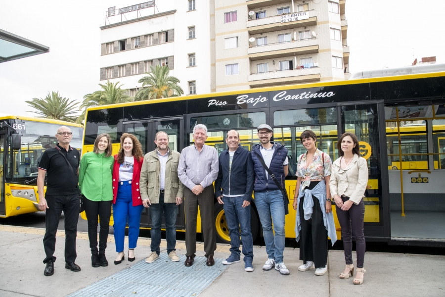 Guaguas Municipales convierte sus vehículos en espacio expositivo itinerante de seis artistas de vanguardia en el proyecto Mueve tu Talento 