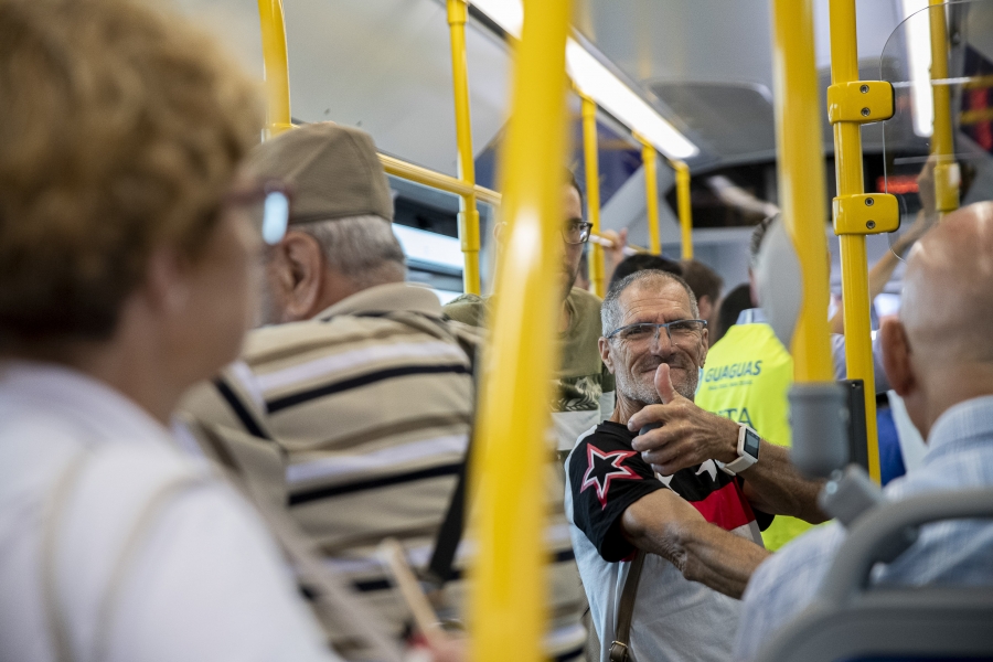 Los viajeros valoran con un notable el servicio de transporte de Guaguas Municipales   