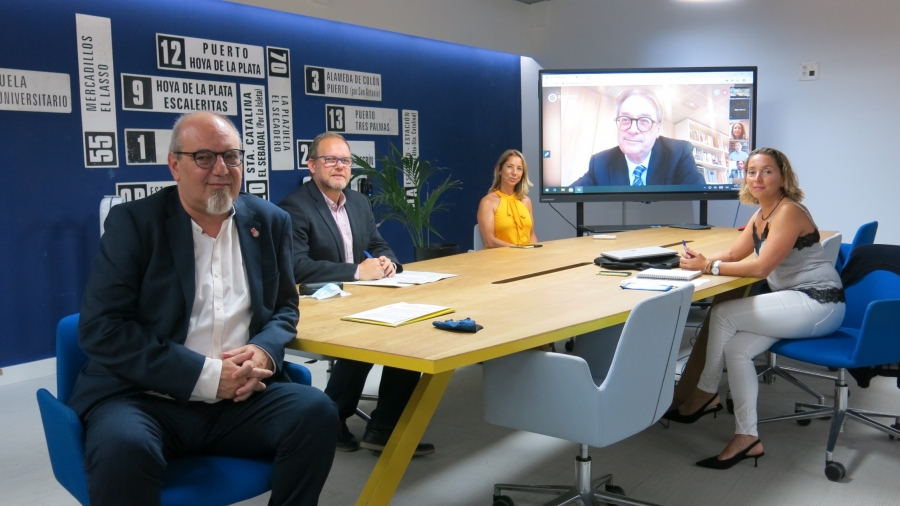 Guaguas Municipales apoya la labor educativa de la Fundación ”la Caixa” con la cesión de bonos para facilitar el transporte de niños y jóvenes en situación de vulnerabilidad social