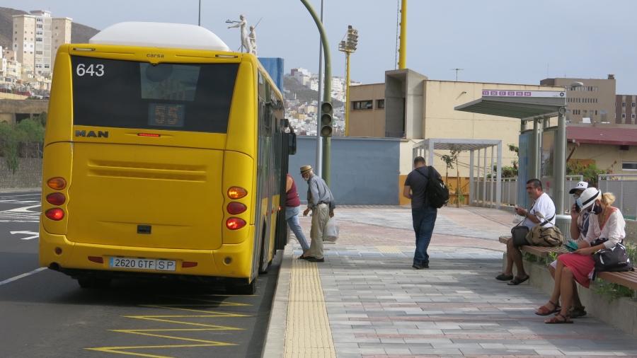 Guaguas Municipales mejora los horarios de sus líneas en Las Coloradas, La Isleta, El Sebadal y el Cono Sur  