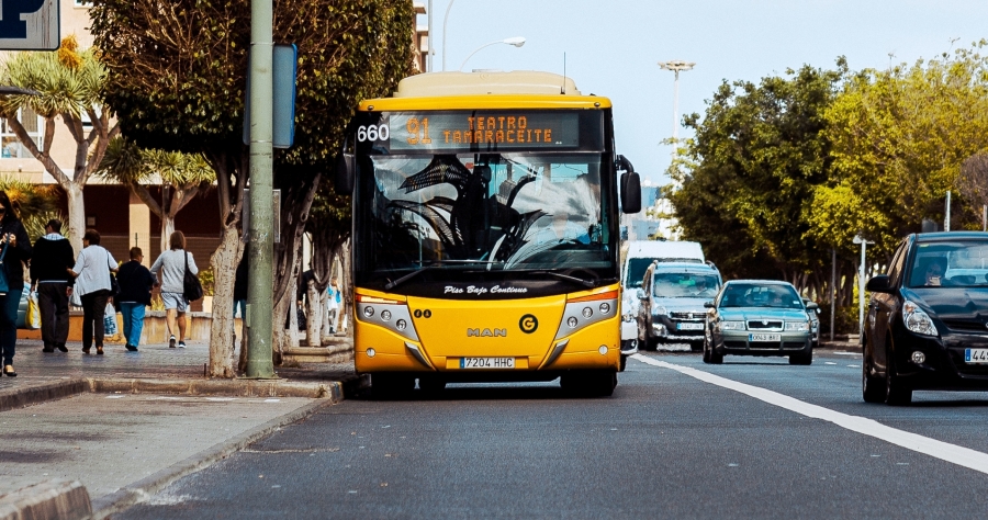 Guaguas Municipales intensifica sus servicios de fin de semana para impulsar el comienzo de la campaña navideña 