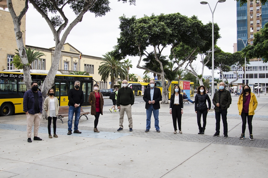 Guaguas Municipales inunda la ciudad de color y arte con la exposición itinerante del proyecto Mueve tu Talento 2020 