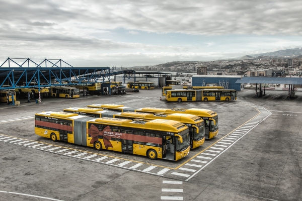 Guaguas Municipales incorpora tres nuevos vehículos articulados y renueva en menos de dos años el 25% de su flota