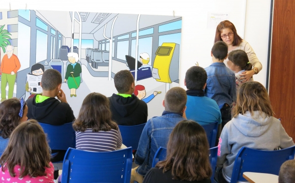 Guaguas divulga los valores del transporte público a los niños de Aldeas Infantiles SOS Las Palmas