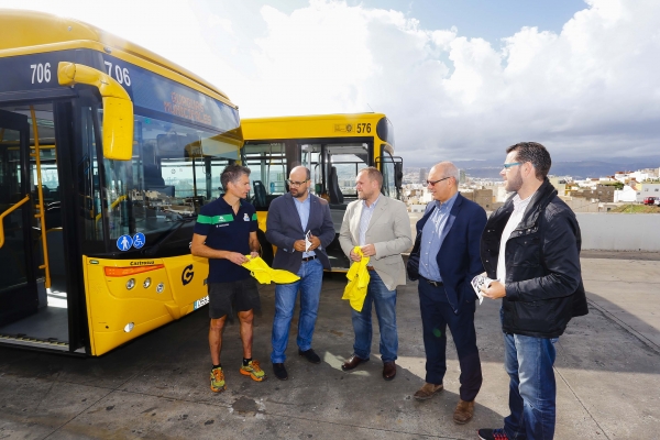 El Ayuntamiento y Guaguas Municipales facilitan transporte gratuito para los participantes de la carrera solidaria HPS San Silvestre 2015