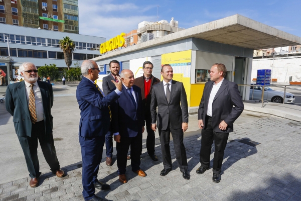 La remodelación de la plaza Manuel Becerra y de la terminal de Guaguas la convierte en una referencia para el transporte público de la ciudad 